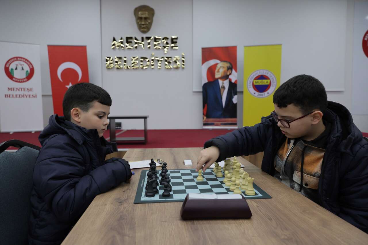 Menteşe’de 23 Nisan’a Satrançla Anlamlı Kutlama 3